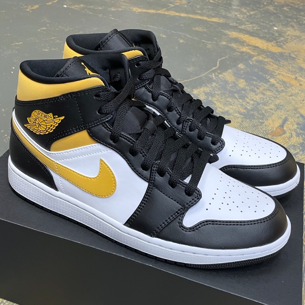 Nike Air Jordan 1 Mid Pollen 554724-177 Yellow Black 10 - Picture 4 of 10